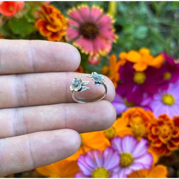 Sterling Silver Adjustable Two Flower Dogwood Ring - Picture 1 of 5